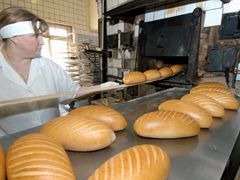 Эксперты объяснили, почему в России не дешевеет хлеб
