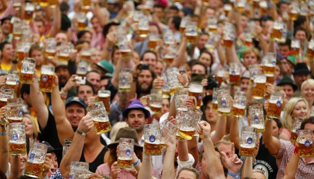 Организаторы Октоберфеста подсчитали, сколько было выпито пива