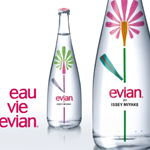 Новая лимитированная серия бутылок воды Evian от Issey Miyake 