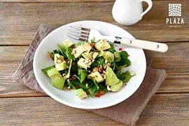 Легкость бытия: 3 рецепта весенних салатов