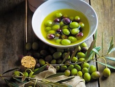 Оливковое масло «подгоняет» кишечник, улучшает зрение, стимулирует мозг и решает интимные проблемы