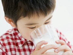 Два стакана молока в день - норма для маленьких детей