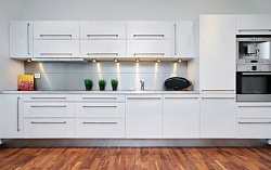 Компания "Ладос-мебель" предлагает готовые кухни, кухни под заказ, корпусную мебель