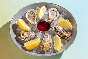 Устричный ужин в TRUE COST