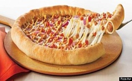Пицца с хот-догом – два в одном – совершает дебют в Канаде