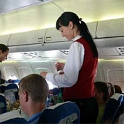 Пассажиров авиарейсов будут успокаивать водой 