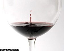 Красное вино заменяет поход в спортзал