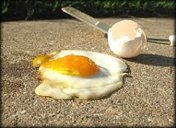 В Долине Смерти запрещают жарить яйца на асфальте