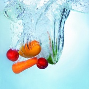 Как правильно мыть овощи и фрукты?