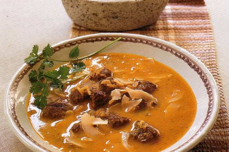 Индийский суп из баранины с рисом и кокосом