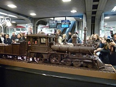 Самый длинный поезд из шоколада