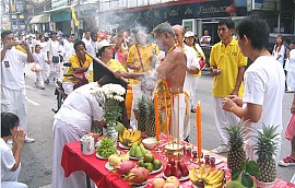 Фестиваль вегетарианцев в Таиланде