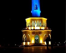В Грузии открыли 25-метровый фонтан-башню с чачей
