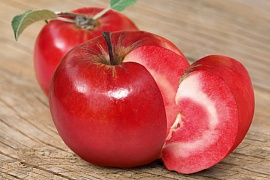 Яблоки с красной мякотью