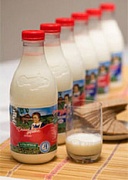 "Вимм-Билль-Данн" выпускает молоко "Домик в деревне" в новой упаковке 