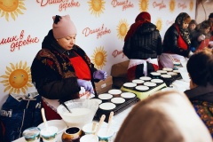 «Домик в деревне» собрал самый большой масленичный хоровод в России  