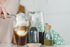 Кофе Флоат с подкопченной морской солью от Starbucks