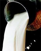 Дефицит парного молока в Украине